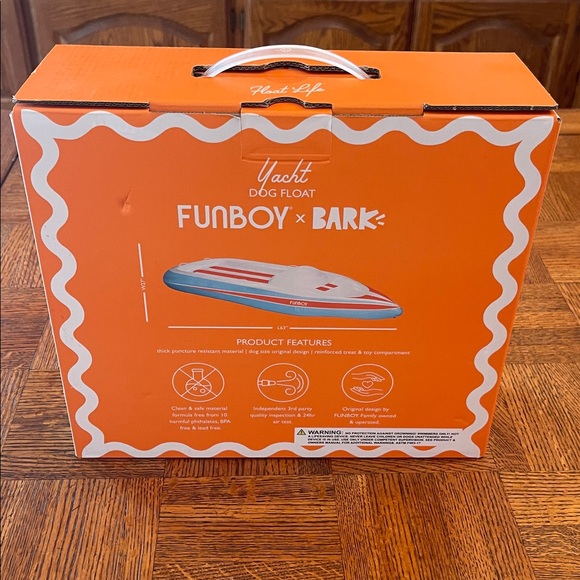FUNBOY x BARK Yacht Dog Float - Picture 2 of 4